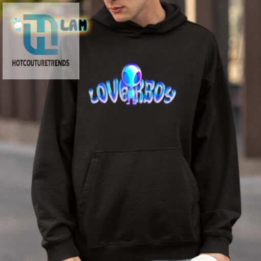 Beam Me Up With This Hilarious Loverboy Alien Tee hotcouturetrends 1 3