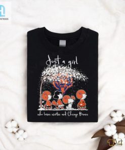 Chicago Bears Snoopy Winter Lover Tee hotcouturetrends 1 3
