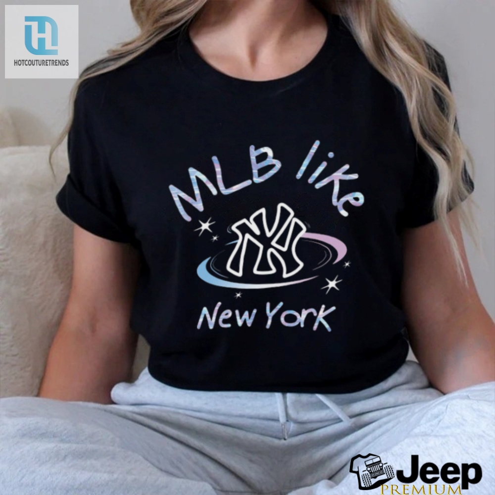Get A Home Run With This Holo Mlb Yankees Tee