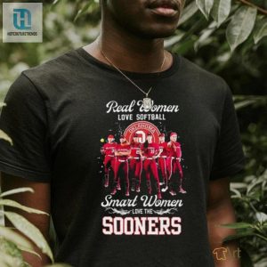 Softballloving Babes Rep The Sooners In Style hotcouturetrends 1 3