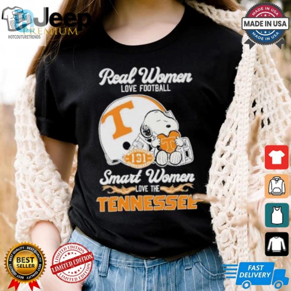 Smart Women Love Tennessee Vols Snoopy Funny Football Tee hotcouturetrends 1