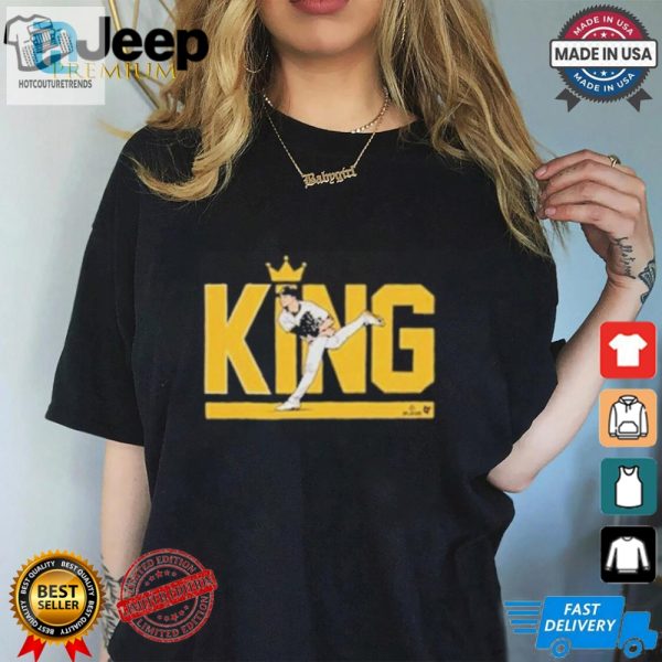 Michael King Ace Pose T Shirt hotcouturetrends 1 2