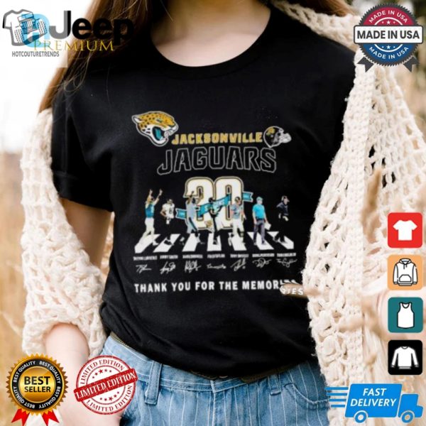 Jacksonville Jaguars Walking Across Thank You For The Memories Signatures Shirt hotcouturetrends 1