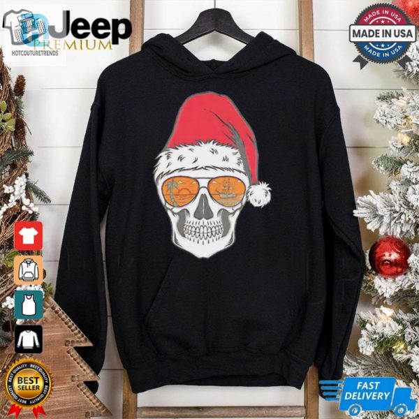 Tampa Bay Santa Skull Christmas Shirt hotcouturetrends 1